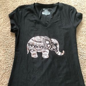 Women’s V-neck tee